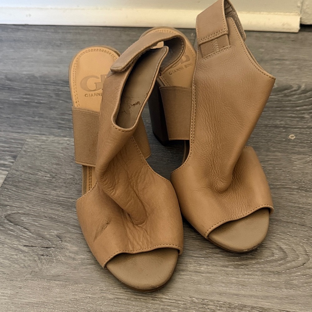Gianni Bini Brown Leather Heeled Sandals